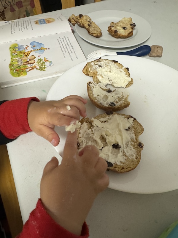 Everybody loves cinnamon raisin bagels!